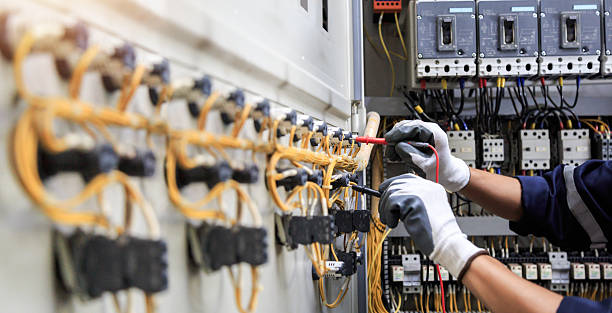 Professional Electrician technician working in Hutchinson Island South, FL